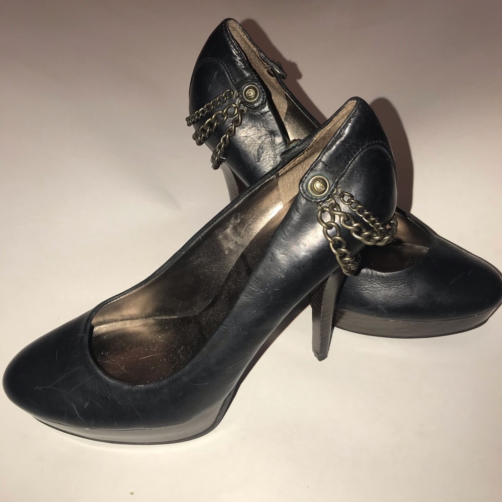 Guess high heels black leather wood heel 7.5